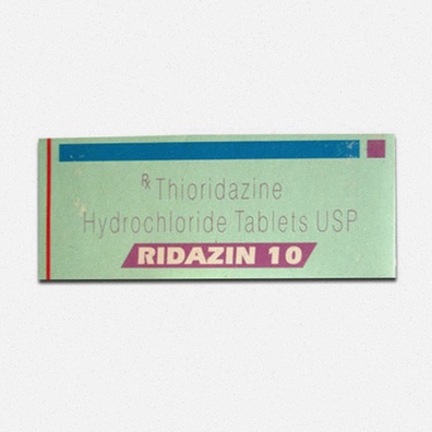 Capsules de Thioridazine et carnet de santé illustrant l'achat
